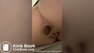Girl pooping on toilet - video 97
