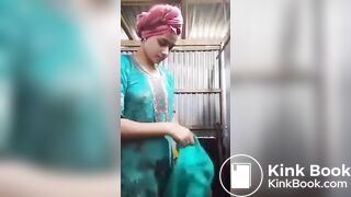 bath hidden video of cute girl