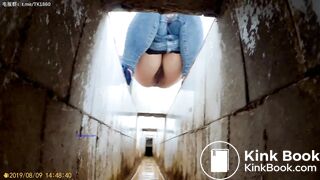 spy camera asian girl pee and shit.video_1392