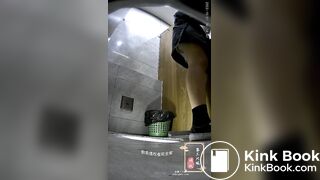 spy camera asian girl pee and shit.video_1335