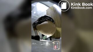 spy camera asian girl pee and shit.video_1335