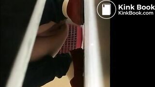 spy camera asian girl pee and shit.video_1357