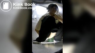 spy camera asian girl pee and shit.video_1327