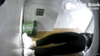 spy camera asian girl pee and shit.video_1336