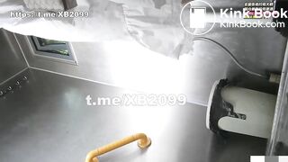 spy camera asian girl pee and shit.video_1322