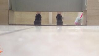 spy camera asian girl pee and shit.video_1369