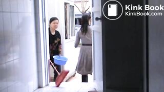 spy camera asian girl pee and shit.video_1370