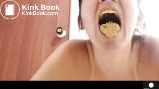 Webcam milf eats her shit