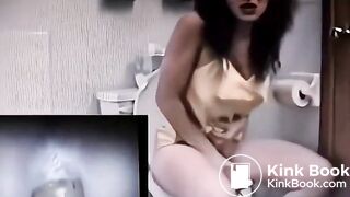 Good Satisfying Turd on Toilet. (Good pushing+Moan)