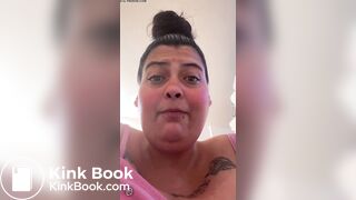 girl pooping on tiktok live