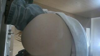 spy camera asian girl pee and shit.video_1219