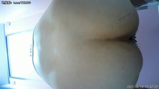 spy camera asian girl pee and shit.video_1395