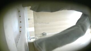 spy camera asian girl pee and shit.video_1260