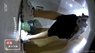 spy camera asian girl pee and shit.video_1338