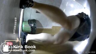 spy camera asian girl pee and shit.video_1338
