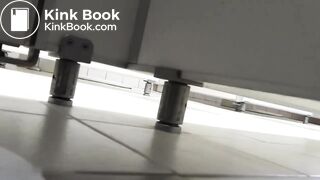 spy camera asian girl pee and shit.video_1334