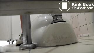 spy camera asian girl pee and shit.video_1334
