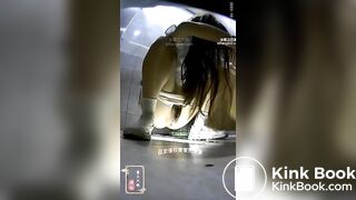 spy camera asian girl pee and shit.video_1252