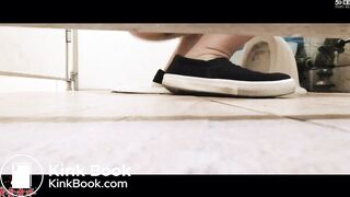 spy camera asian girl pee and shit.video_1375