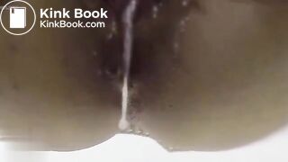 Japanese woman's toilet scene - video 83