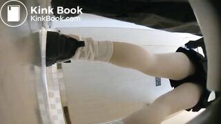 spy camera asian girl pee and shit.video_1231