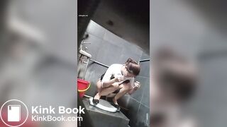 spy camera asian girl pee and shit.video_1227