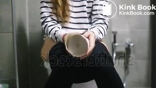 Ragazza con la diarrea parte 3