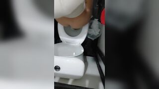 Venezuelana fitness cagando 1