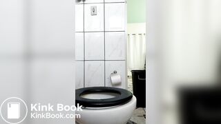 Brasileira sexy cagando muito para você