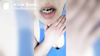 Brasileira sexy cagando muito para você