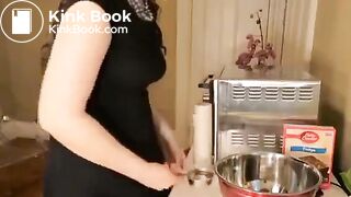 Hot girl making shit muffins