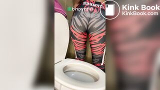 Pyt Latina on toilet (Part2)