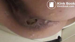 Japanese woman's toilet scene - video 110