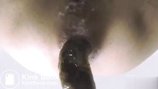 Japanese woman's toilet scene - video 82