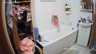 Some plops from beautiful women