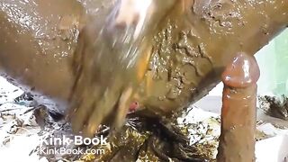 Scat Goddess Smearing Scat and Filling Her Pussy Part 1