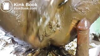 Scat Goddess Smearing Scat and Filling Her Pussy Part 1