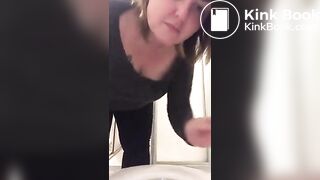 Milf pooping on toilet - video 3