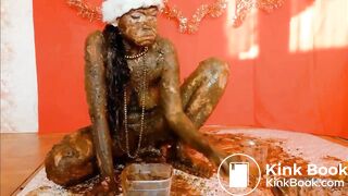 AWESOME SCAT SMEARING MAIDEN