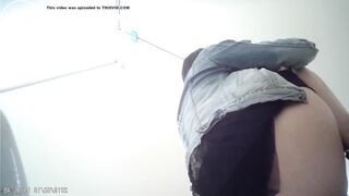 spy camera asian girl pee and shit.video_801