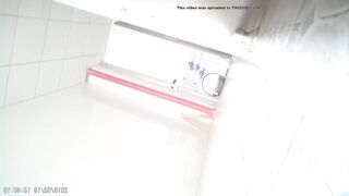 spy camera asian girl pee and shit.video_801