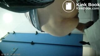 spy camera asian girl pee and shit.video_799