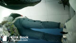 spy camera asian girl pee and shit.video_799