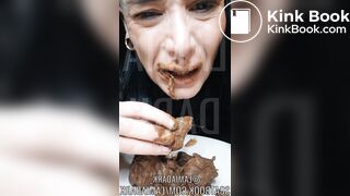 Eating poop @lamiadark_