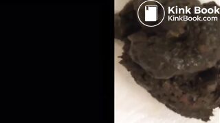 SSQ taking a pile of shit with messy bum