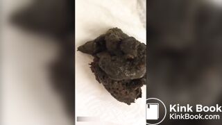 SSQ taking a pile of shit with messy bum