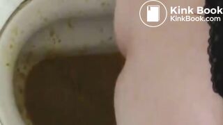 Japanese woman's toilet scene - video 51