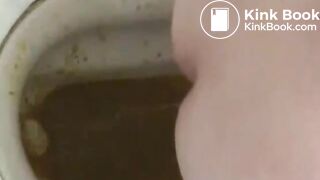 Japanese woman's toilet scene - video 51