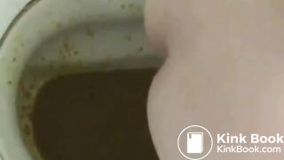 Japanese woman's toilet scene - video 51