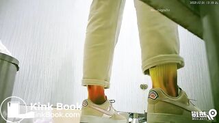 spy camera asian girl pee and shit.video_721